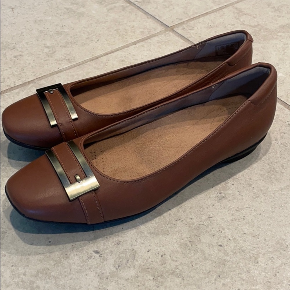 New Clarks artisan flats